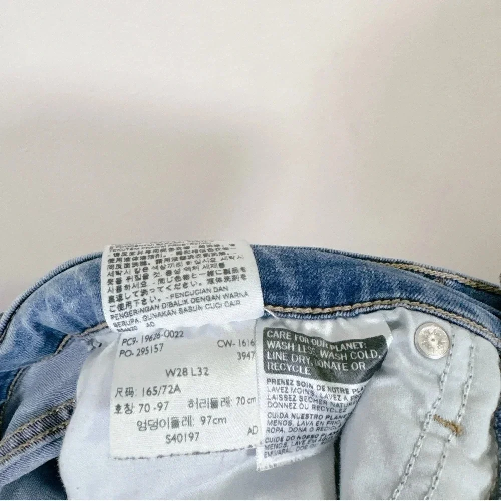 Levi's 311 Shaping Skinny Medium Wash Jeans - Picture 11 of 16